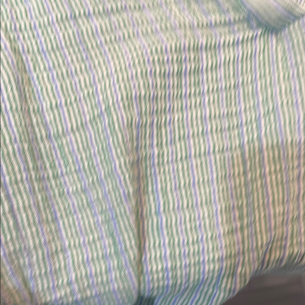 Old Navy Green Blouse with Puff Sleeves and Mandarin Collar - Picture 4 of 5